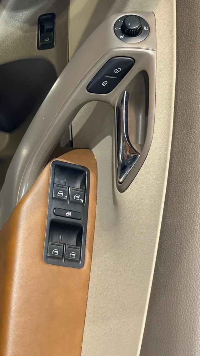 Second-hand 2016 Skoda Rapid 1.6 MPI Style BSIV for sale in Hyderabad-14