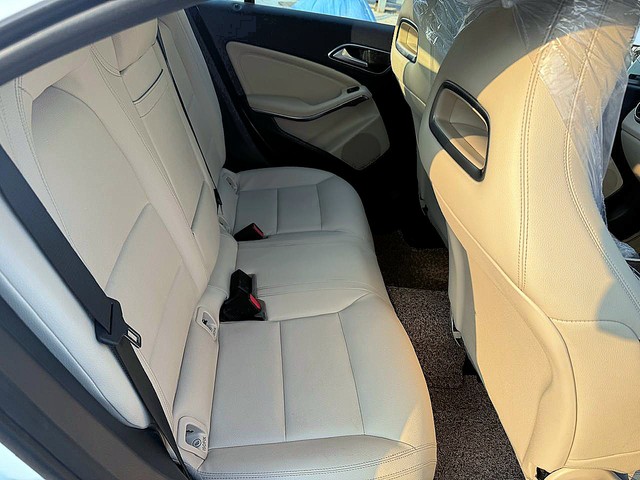 Second-hand 2020 Mercedes-Benz CLA Urban Sport 200d for sale in New Delhi-8