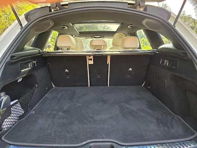 Second-hand 2023 Mercedes-Benz GLC 300 for sale in Mumbai-14