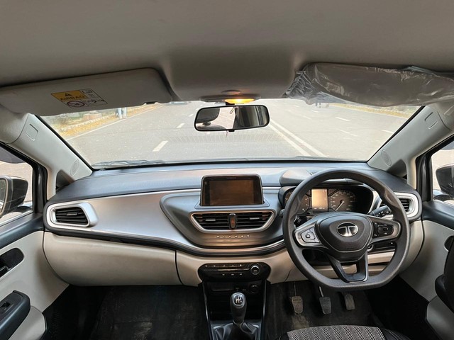 Tata Altroz XT Second-hand 2024 Tata Altroz XT for sale in Noida-10