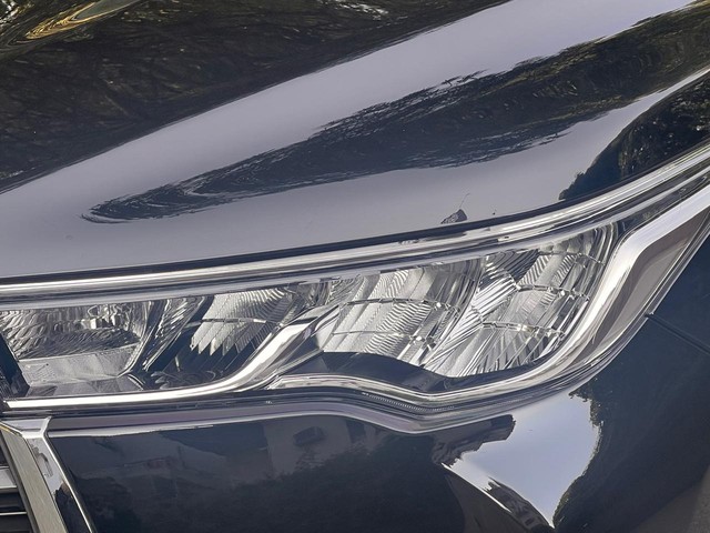 Second-hand 2025 Toyota Innova Hycross ZX(O) Hybrid for sale in New Delhi-4