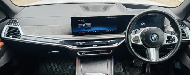 Second-hand 2024 BMW X5 xDrive40i M Sport for sale in New Delhi-9