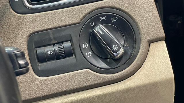 Second-hand 2016 Skoda Rapid 1.6 MPI Style BSIV for sale in Hyderabad-15