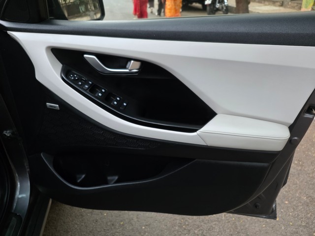 Second-hand 2021 Hyundai Creta SX Opt Diesel AT BSVI for sale in Mumbai-16