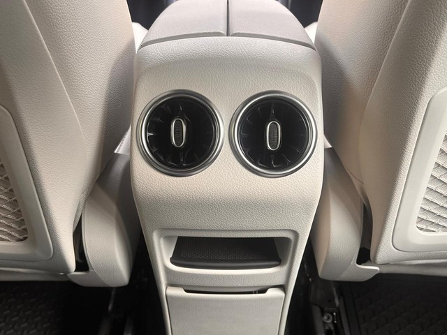 Second-hand 2024 Mercedes-Benz GLA 200 for sale in New Delhi-7