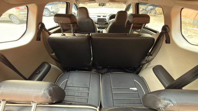 Second-hand 2024 Renault Triber RXZ for sale in New Delhi-7