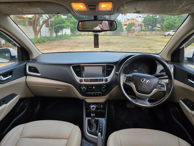 Second-hand 2018 Hyundai Verna CRDi 1.6 AT SX Plus for sale in Ahmedabad-12