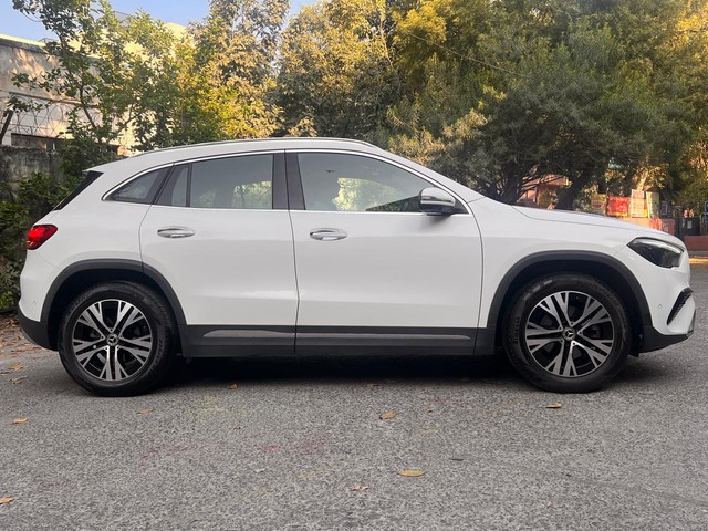 Second-hand 2024 Mercedes-Benz GLA 200 for sale in New Delhi-1