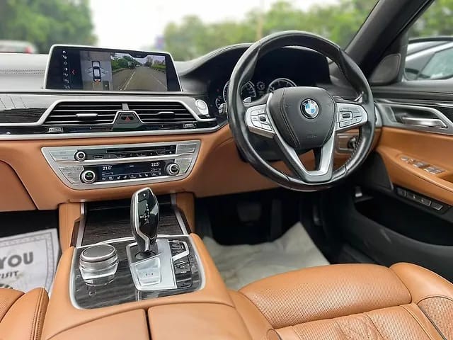 Second-hand 2017 BMW 7 Series 730Ld M Sport for sale in Mumbai-4
