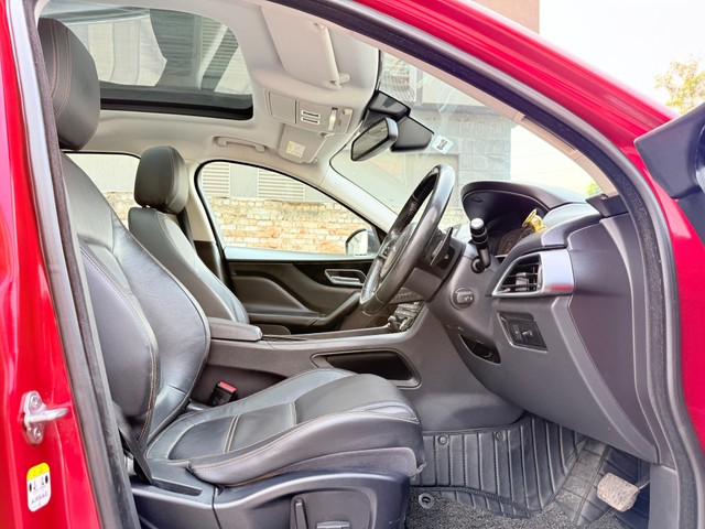 Second-hand 2018 Jaguar F-Pace Prestige 2.0 AWD for sale in Surat-14