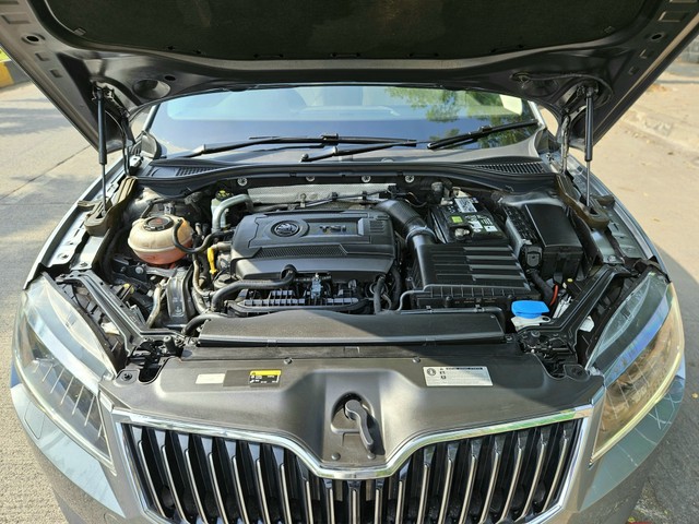 Second-hand 2018 Skoda Superb LK 1.8 TSI AT for sale in Mumbai-6