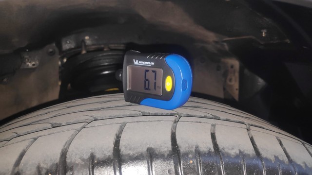 Second-hand 2019 Toyota Innova Crysta 2.4 G Plus MT 8S BSIV for sale in Bangalore-17