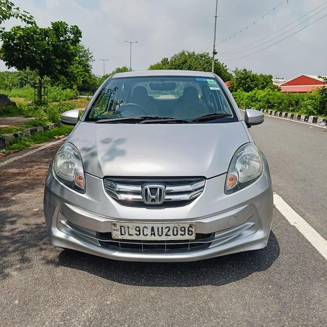 Honda Amaze S AT i-Vtech Second-hand 2015 Honda Amaze S AT i-Vtech for sale in New Delhi