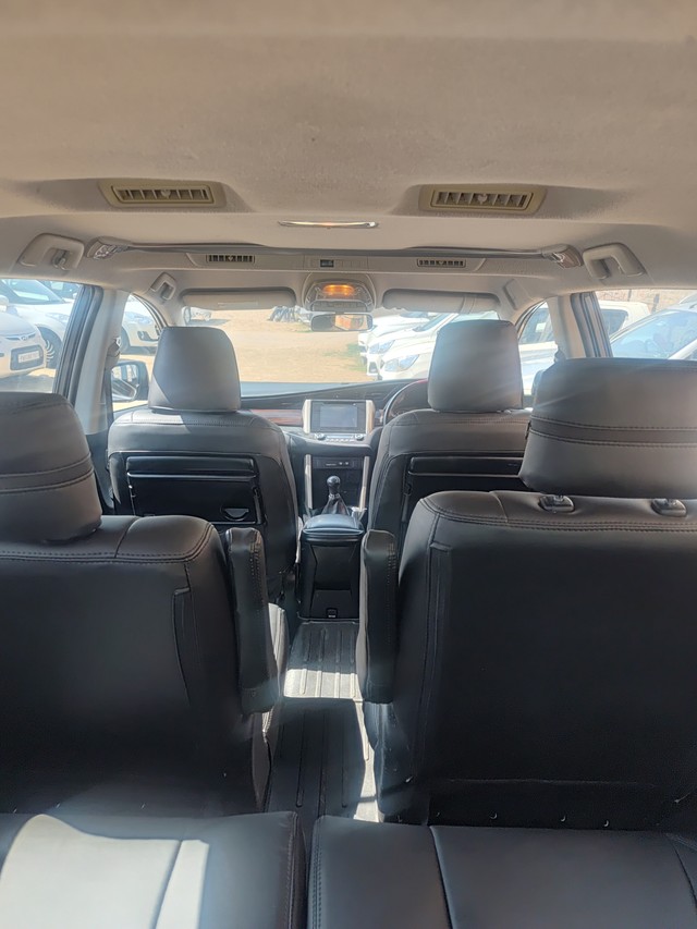 Second-hand 2016 Toyota Innova 2.5 VX (Diesel) 7 Seater BS IV for sale in Ludhiana-4