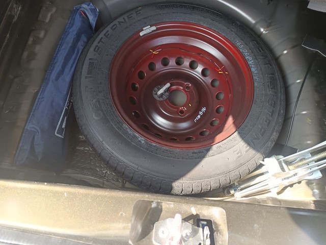 Second-hand 2023 Renault KWID 1.0 RXT for sale in Hyderabad-8