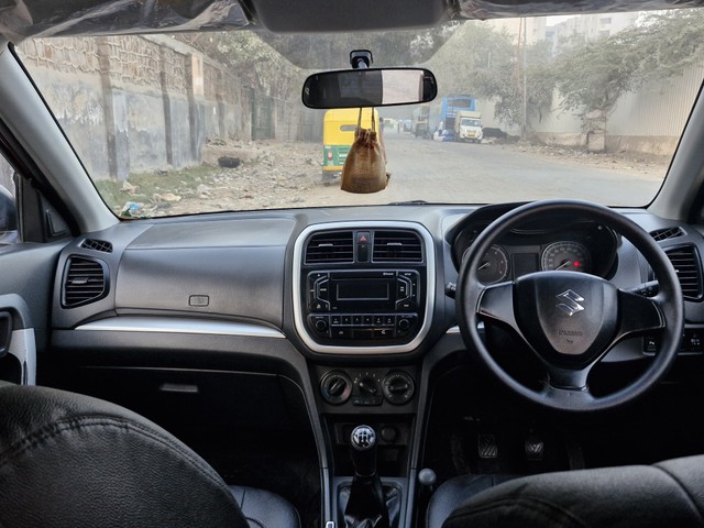 Second-hand 2018 Maruti Vitara Brezza VDi Option for sale in New Delhi-17
