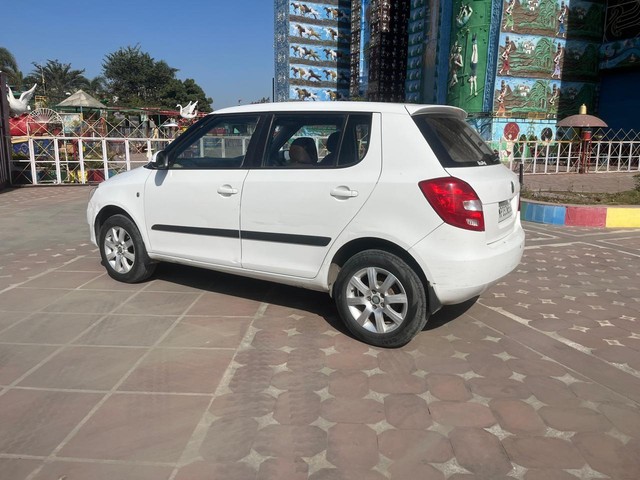 Second-hand 2013 Skoda Fabia 1.2L Diesel Elegance for sale in Bhopal-5