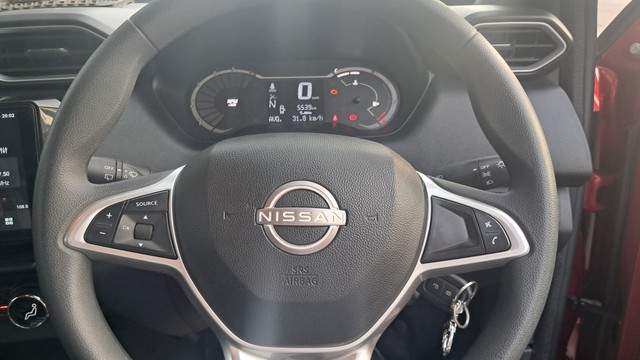 Second-hand 2025 Nissan Magnite Acenta AMT for sale in Jabalpur-17
