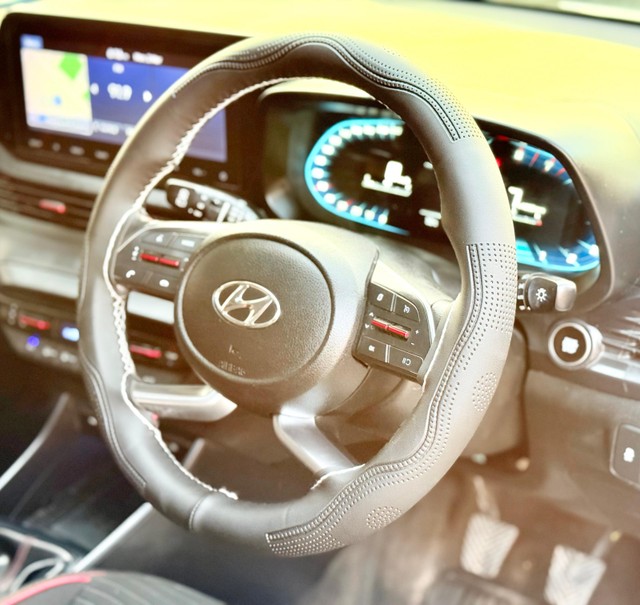 Second-hand 2021 Hyundai i20 Asta Opt BSVI for sale in Surat-14