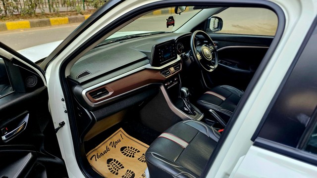 Second-hand 2023 Maruti Suzuki Brezza Zxi AT for sale in New Delhi-10