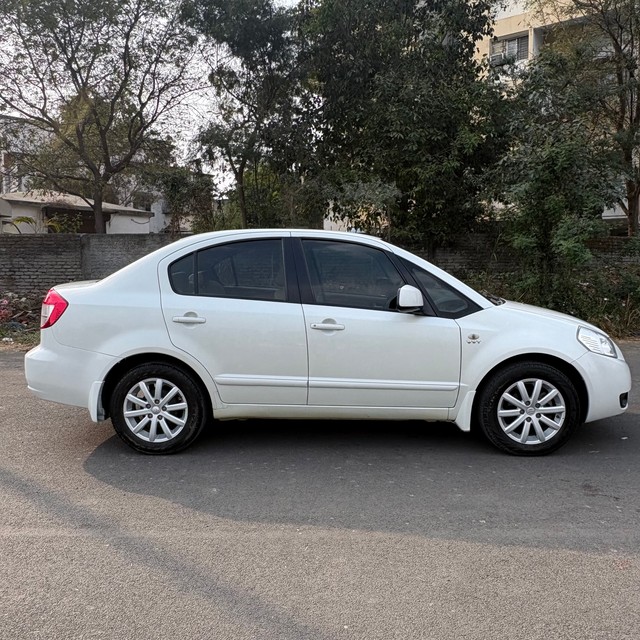 Second-hand 2011 Maruti SX4 ZXI MT BSIV for sale in Pune-1