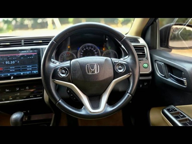 Second-hand 2018 Honda City i-VTEC CVT VX for sale in New Delhi-5