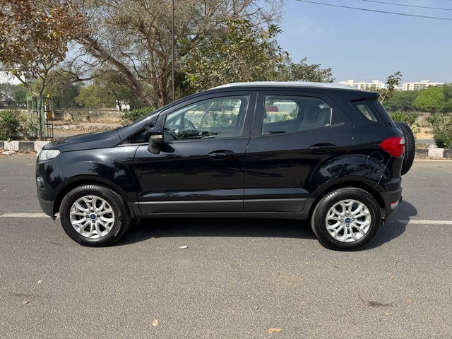 Second-hand 2017 Ford Ecosport 1.5 Petrol Titanium BSIV for sale in New Delhi-3