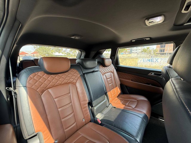 Second-hand 2020 Mahindra Alturas G4 4X4 AT for sale in New Delhi-13