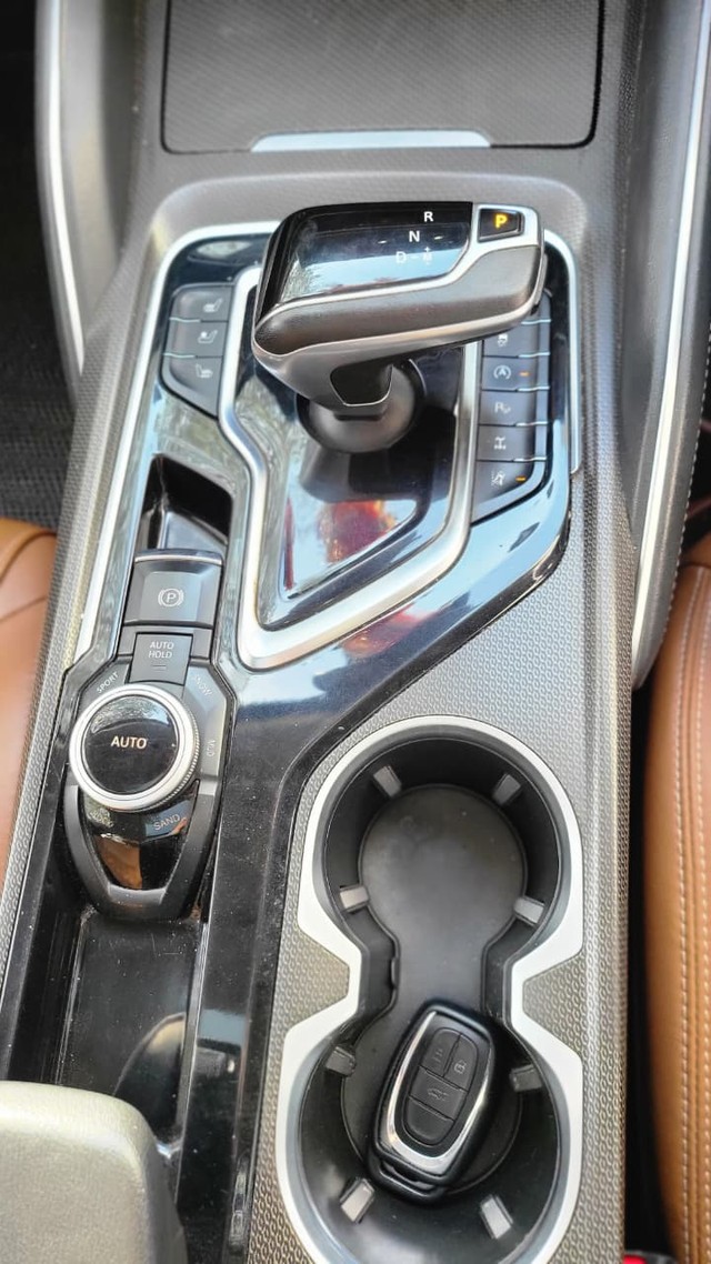 Second-hand 2021 MG Gloster Savvy 6-Str for sale in Faridabad-17