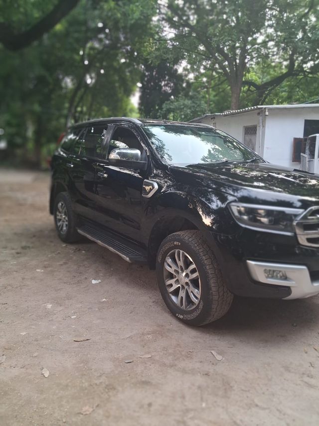 Ford Endeavour 2.2 Titanium AT 4X2 Second-hand 2018 Ford Endeavour 2.2 Titanium AT 4X2 for sale in New Delhi