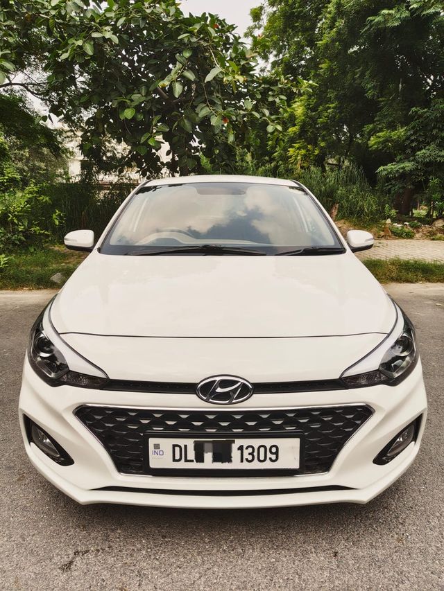 Hyundai i20 Asta Option Second-hand 2020 Hyundai i20 Asta Option for sale in New Delhi