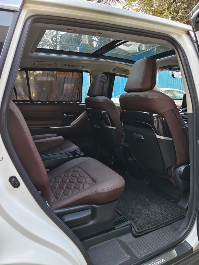 Second-hand 2025 Toyota Innova Hycross VX 7STR Hybrid for sale in Mumbai-10