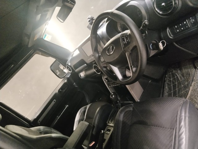 Second-hand 2022 Mahindra Thar LX 4WD Convert Top Diesel AT BSVI for sale in New Delhi-8