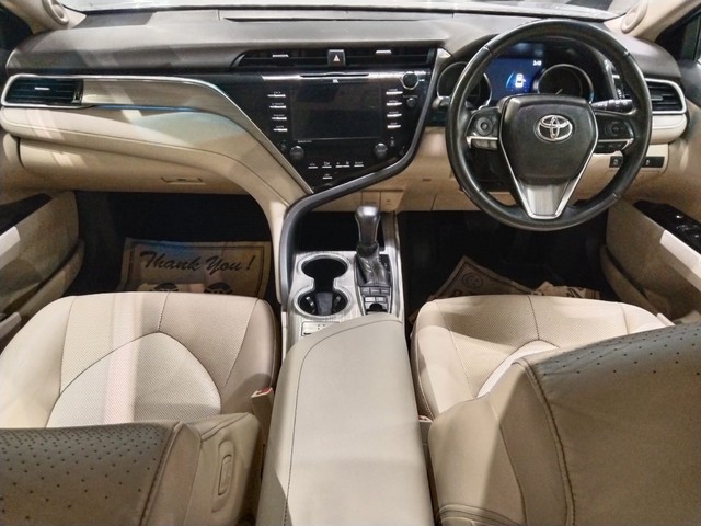 Second-hand 2021 Toyota Camry Hybrid 2.5 for sale in New Delhi-11