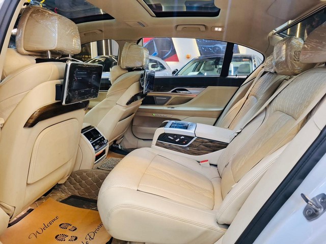 BMW 7 Series 730Ld DPE Signature Second-hand 2017 BMW 7 Series 730Ld DPE Signature for sale in Thane-4