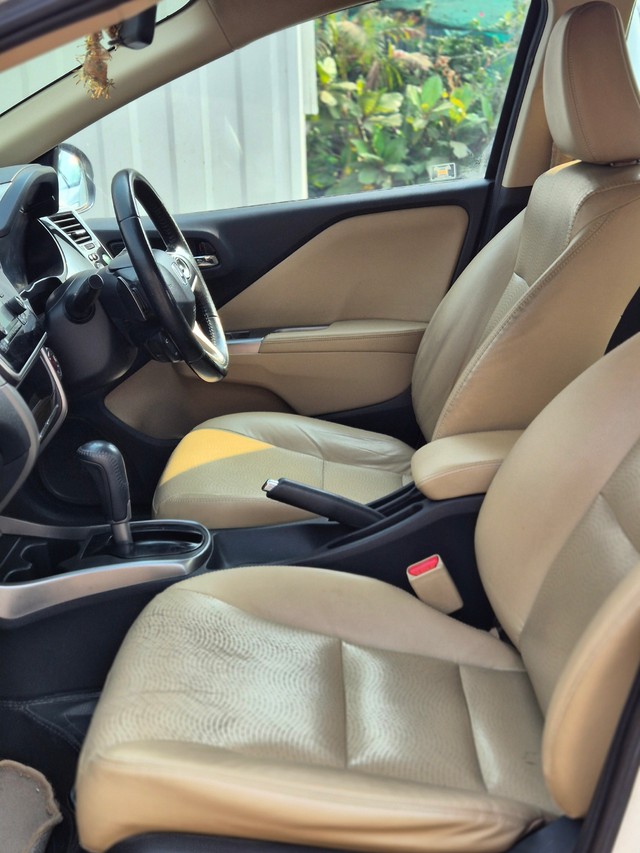 Second-hand 2015 Honda City i VTEC CVT VX for sale in Vadodara-9