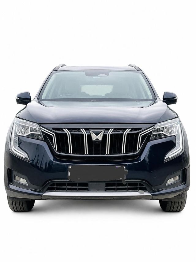 Mahindra XUV700 AX7 Diesel AT BSVI Second-hand 2022 Mahindra XUV700 AX7 Diesel AT BSVI for sale in Ahmedabad