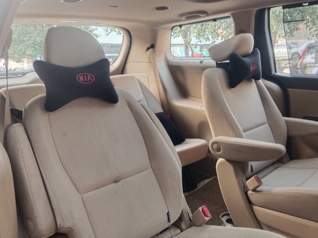 Second-hand 2020 Kia Carnival Prestige 6 STR for sale in New Delhi-4