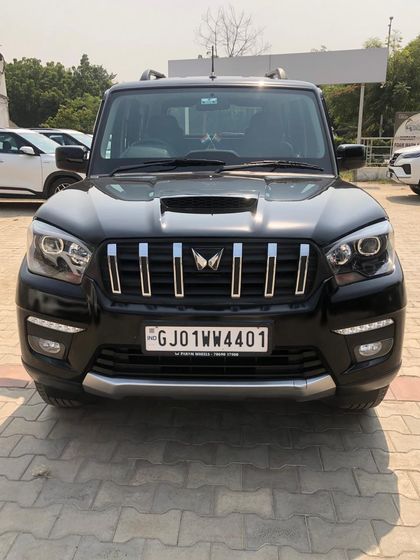 2025 Mahindra Scorpio एस रेनफोर्स्ड 11