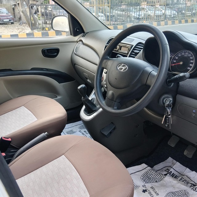 Hyundai i10 Magna 1.1L Second-hand 2016 Hyundai i10 Magna 1.1L for sale in Gurgaon-12