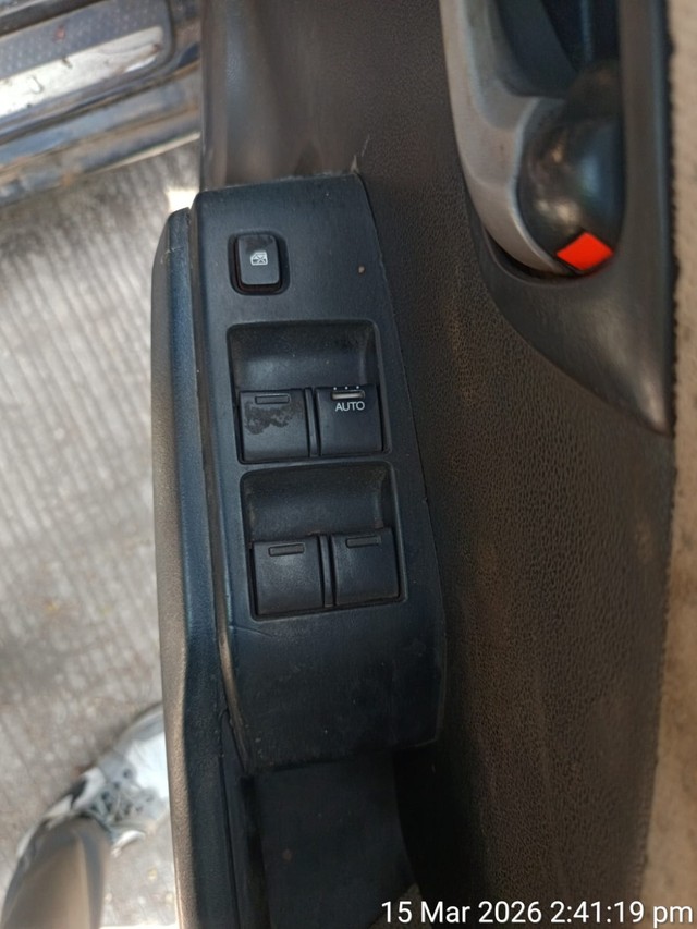 Second-hand 2010 Honda Jazz Active for sale in Mumbai-6