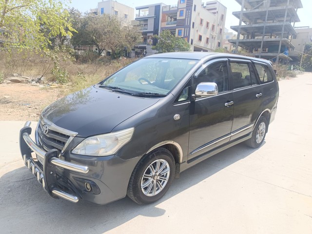 Second-hand 2015 Toyota Innova 2.5 G (Diesel) 8 Seater BS IV for sale in Hyderabad-6