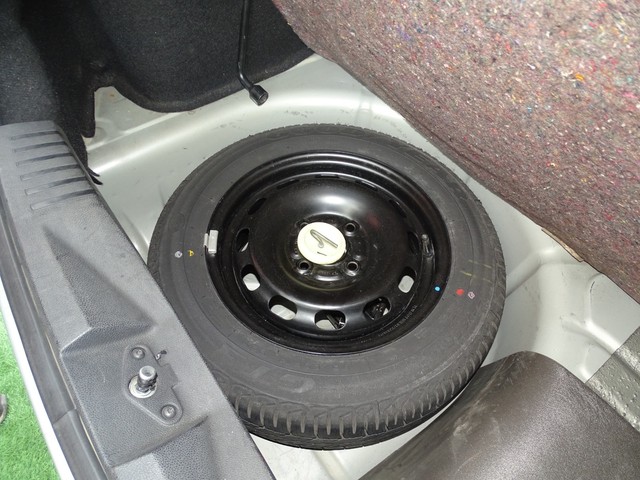 Second-hand 2012 Ford Figo Petrol EXI for sale in Kolkata-4