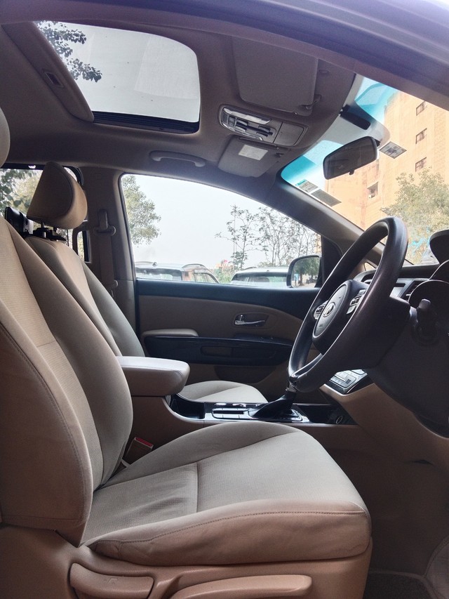 Second-hand 2020 Kia Carnival Prestige 6 STR for sale in New Delhi-10