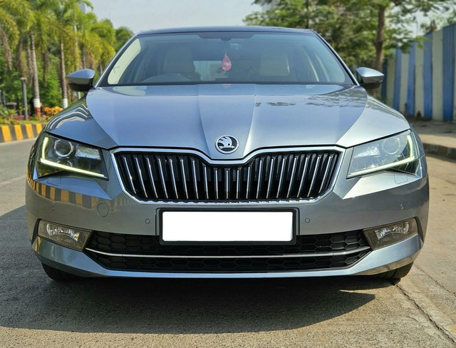 Second-hand 2018 Skoda Superb LK 1.8 TSI AT for sale in Mumbai-0