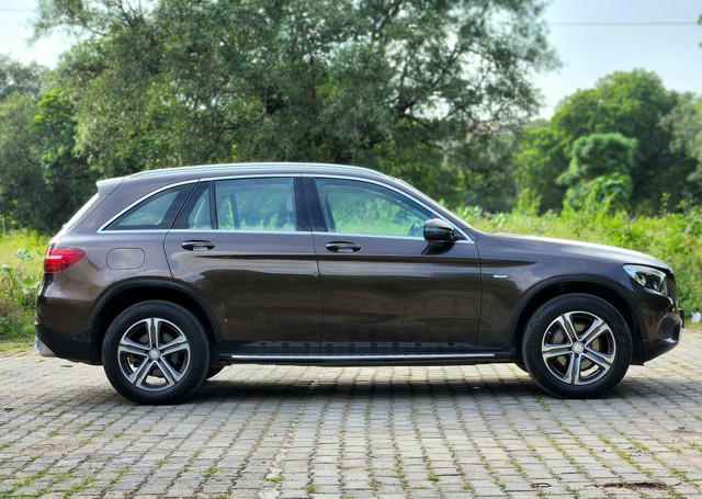 Second-hand 2016 Mercedes-Benz GLC 220d 4MATIC Sport for sale in New Delhi-1