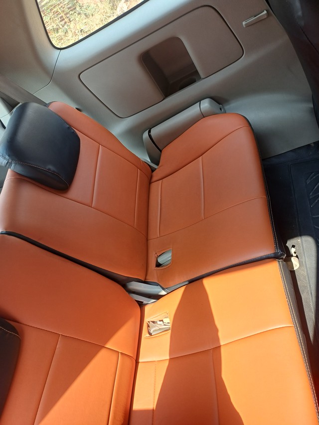 Second-hand 2013 Toyota Innova 2.5 G (Diesel) 7 Seater BS IV for sale in Pune-11