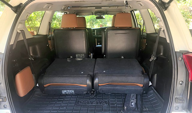 Toyota Innova Crysta 2.8 ZX AT BSIV Second-hand 2017 Toyota Innova Crysta 2.8 ZX AT BSIV for sale in New Delhi-3