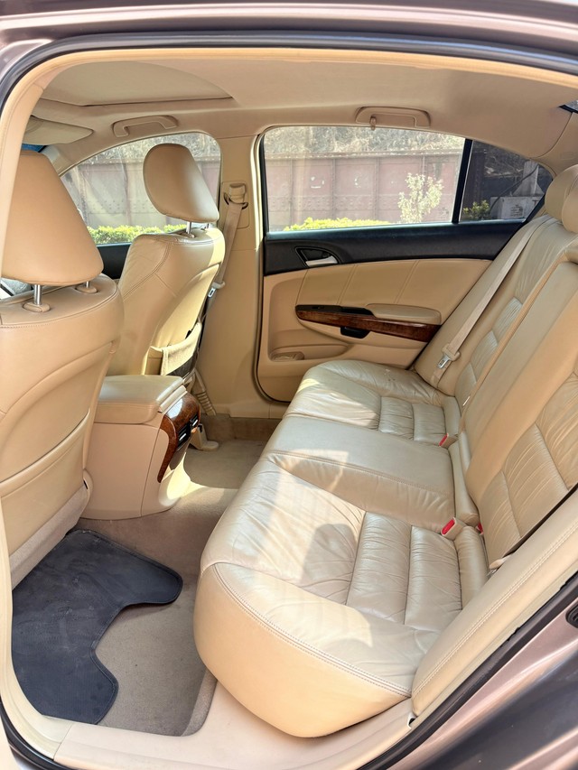 Honda New Accord 2.4 A/T Second-hand 2012 Honda New Accord 2.4 A/T for sale in Mumbai-9