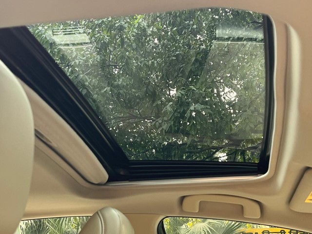 Second-hand 2024 Toyota Camry 2.5 Hybrid for sale in New Delhi-13